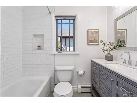 Bath - 477 N High St, Denver, CO 80218 photo 8 of 10