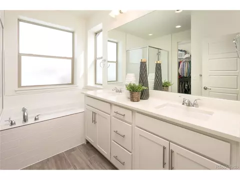 9780 E 59th Dr, Denver, CO 80238 photo 22