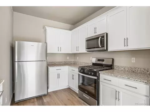 Kitchen - 975 Cascade Falls St, Severance, CO 80550 photo 3 of 6