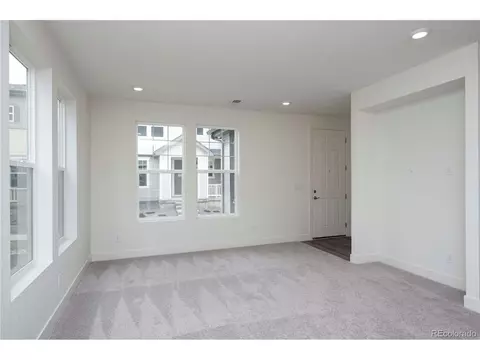 28482 E 6th Pl, Aurora, CO 80018 photo 7