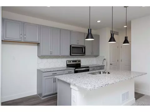 28482 E 6th Pl, Aurora, CO 80018 photo 11