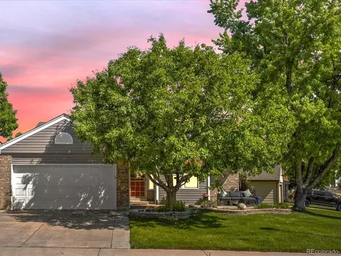 8915 W Quarto Pl, Littleton, CO 80128