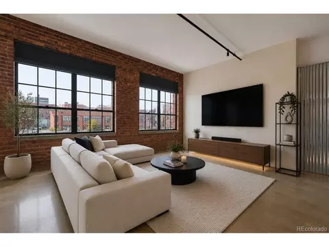 2500 Walnut St #202, Denver, CO 80205