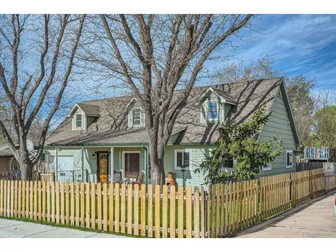 1065 6th St, Berthoud, CO 80513