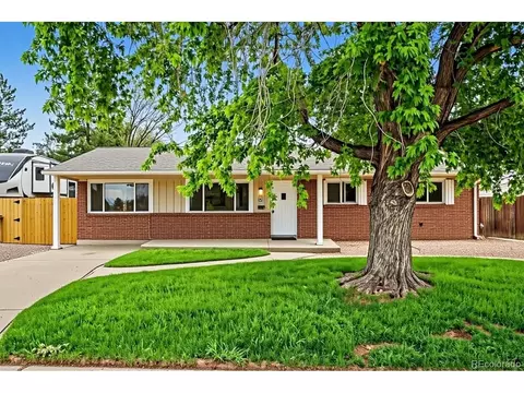 930 Hemlock Way, Broomfield, CO 80020