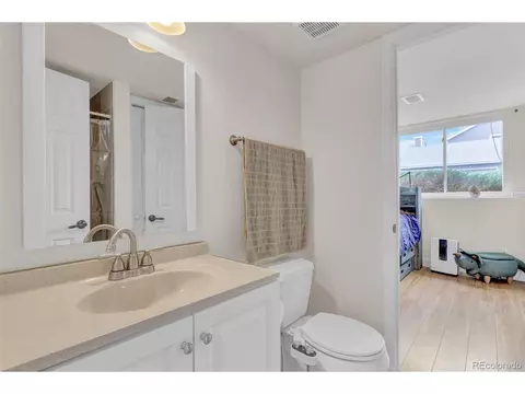 Bath - 3750 S Genoa Cir #C, Aurora, CO 80013 photo 2 of 2