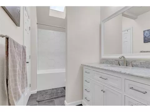 Bath - 3750 S Genoa Cir #C, Aurora, CO 80013 photo 1 of 2