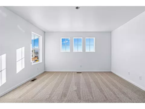 23762 E 33rd Pl, Aurora, CO 80019 photo 22