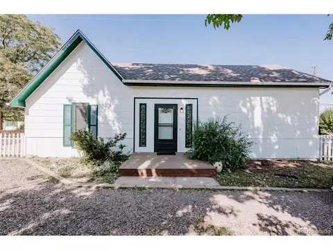 995 Moss St, Golden, CO 80401