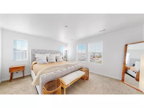 27913 E 7th Ave, Aurora, CO 80018 photo 13