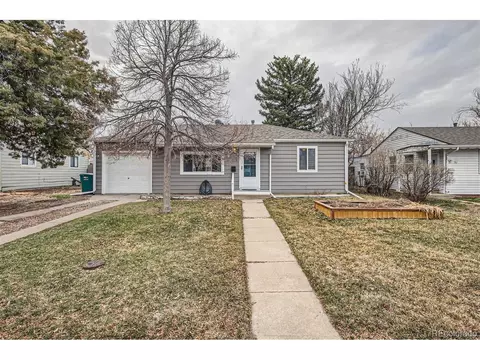 755 Kingston St, Aurora, CO 80010
