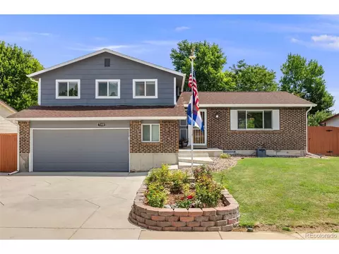 7350 Devinney Ct, Arvada, CO 80005
