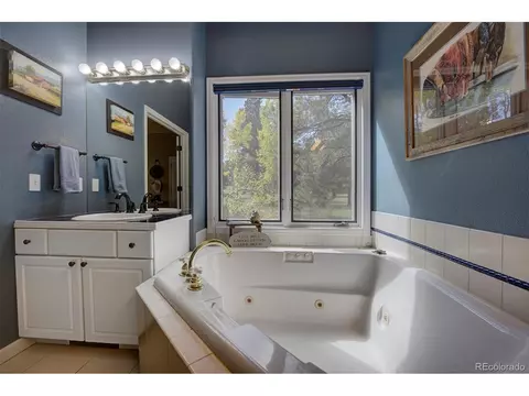 Bath - 11800 S Ridge Rd, Conifer, CO 80433 photo 3 of 5