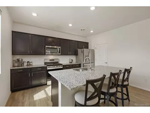 26980 E Maple Ave, Aurora, CO 80018 photo 4