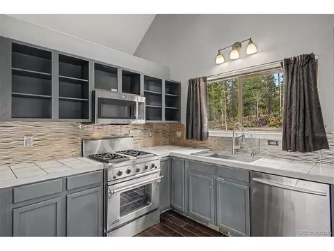 Kitchen - 76 Highlands Dr, Bailey, CO 80421 photo 2 of 5