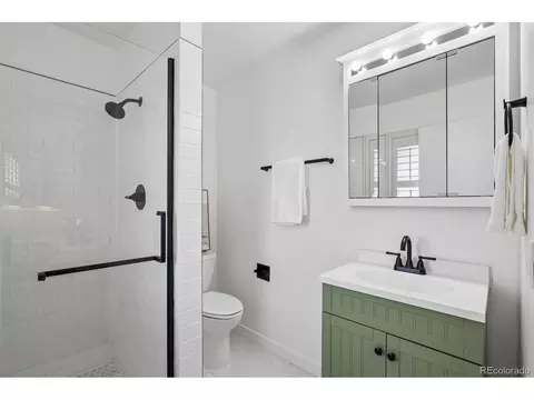 Bath - 8084 E Oberlin Pl, Denver, CO 80237 photo 1 of 2