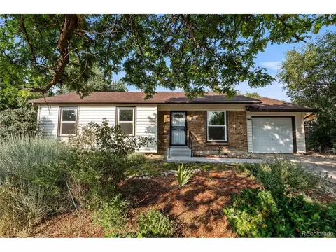 2452 S Kittredge Way, Aurora, CO 80013