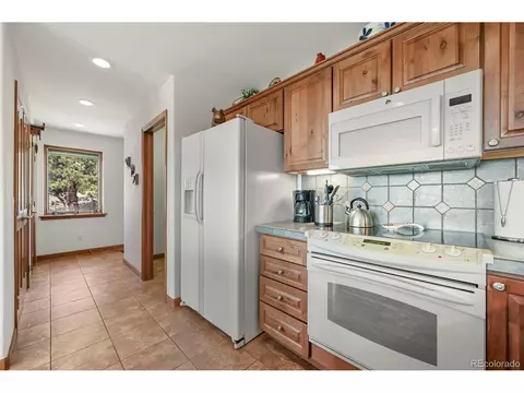 Kitchen - 322 Sequoia Rd, Hartsel, CO 80449 photo 3 of 3