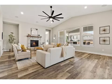 27620 E Lakeview Dr, Aurora, CO 80016