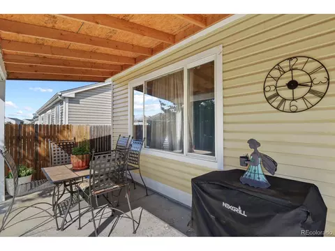 4883 Jasper Ct, Denver, CO 80239 photo 21