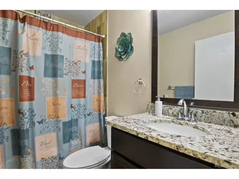 4883 Jasper Ct, Denver, CO 80239 photo 17