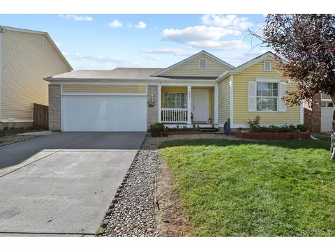 4883 Jasper Ct, Denver, CO 80239 photo 1