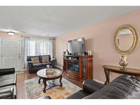 4883 Jasper Ct, Denver, CO 80239 photo 6
