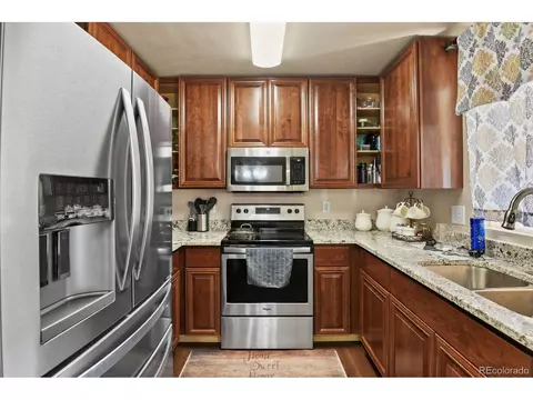 4883 Jasper Ct, Denver, CO 80239 photo 10