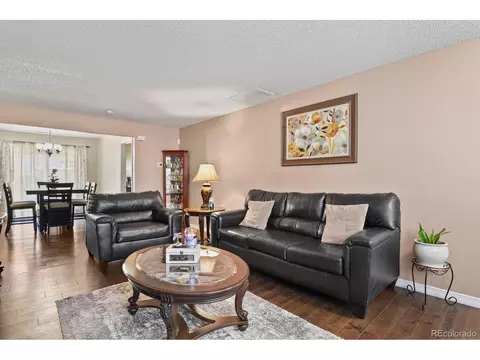 4883 Jasper Ct, Denver, CO 80239 photo 4