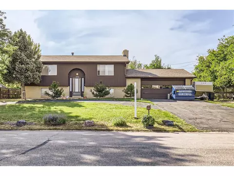 10950 W Glennon Dr, Lakewood, CO 80226