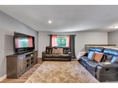 1241 Eagle St, Aurora, CO 80011 photo 5