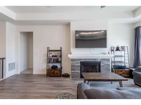 22028 E 40th Dr, Aurora, CO 80019 photo 4