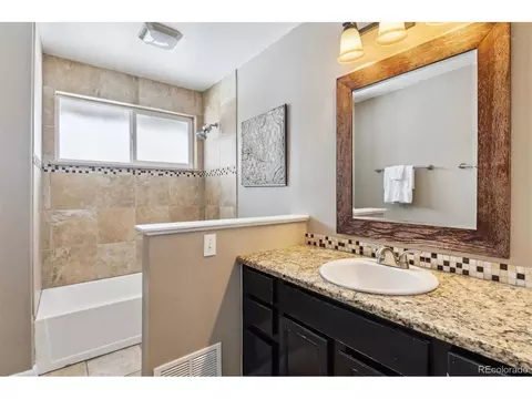 2944 E Maplewood Ave, Centennial, CO 80121 photo 11