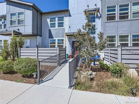 16041 Bolling Dr, Denver, CO 80239