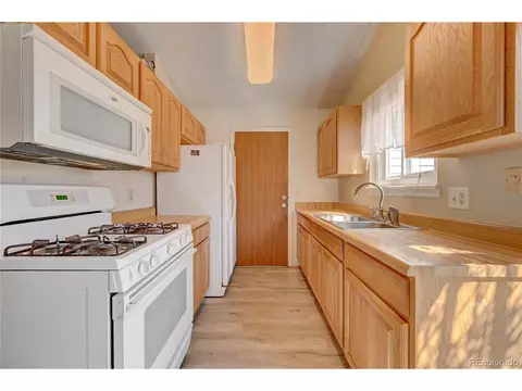 1733 Dunkirk Ct, Aurora, CO 80011 photo 9