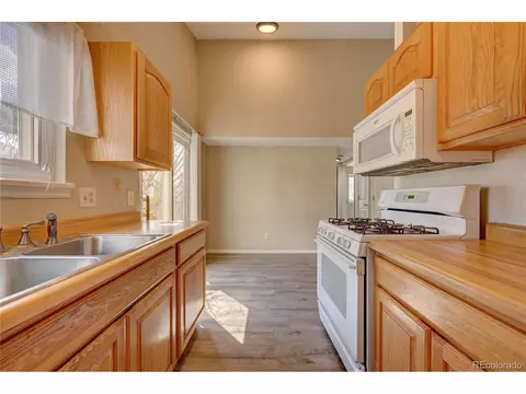 1733 Dunkirk Ct, Aurora, CO 80011 photo 10