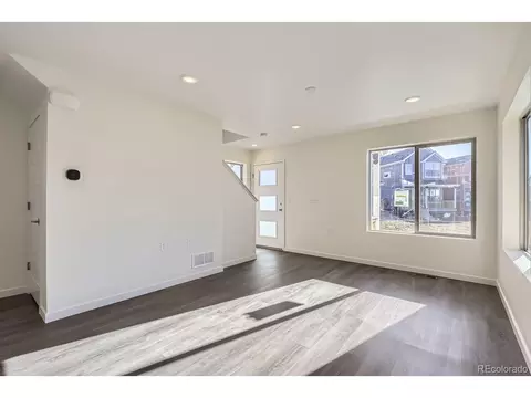 10251 E 62nd Pl, Denver, CO 80238 photo 17