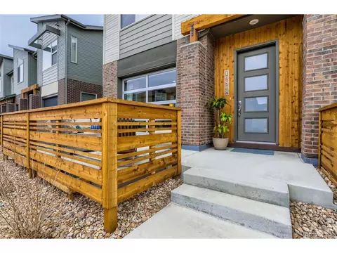 19548 E Sunset Cir, Centennial, CO 80015 photo 4