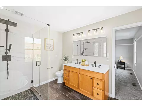 Bath - 7859 E 28th Pl, Denver, CO 80238 photo 3 of 7