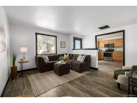 213 Madison Dr, Bennett, CO 80102 photo 8