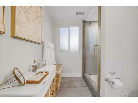 Bath - 3955 S Uinta St, Denver, CO 80237 photo 5 of 5
