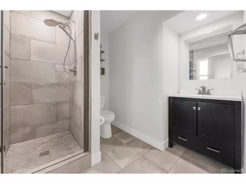 Bath - 3955 S Uinta St, Denver, CO 80237 photo 3 of 5