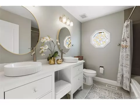 Bath - 16453 E Prentice Ave, Centennial, CO 80015 photo 5 of 7