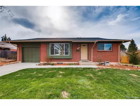 435 S Worchester Way, Aurora, CO 80012