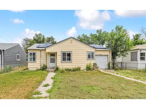 1708 Akron St, Aurora, CO 80010