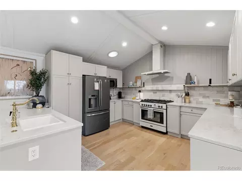 Kitchen - 4179 E Peakview Cir, Centennial, CO 80121 photo 3 of 4