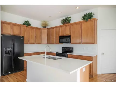 23584 E Whitaker Dr, Aurora, CO 80016 photo 3