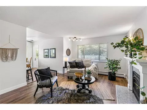 713 James St, Longmont, CO 80501