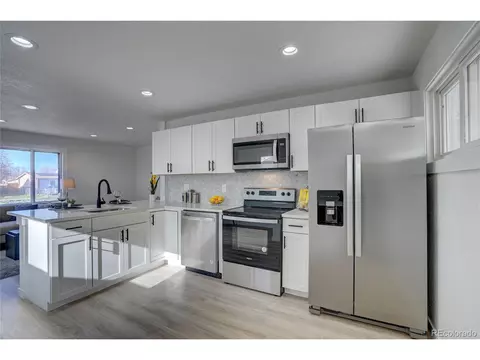 11642 E 7th Ave, Aurora, CO 80010 photo 7