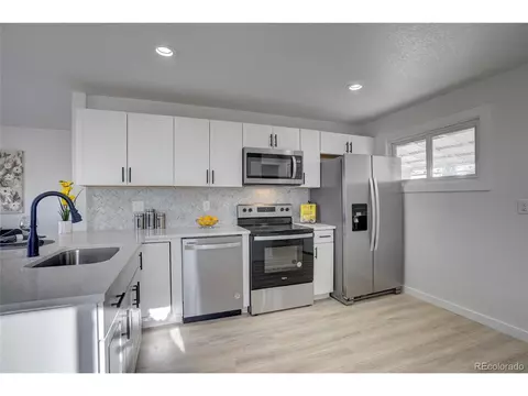 11642 E 7th Ave, Aurora, CO 80010 photo 6